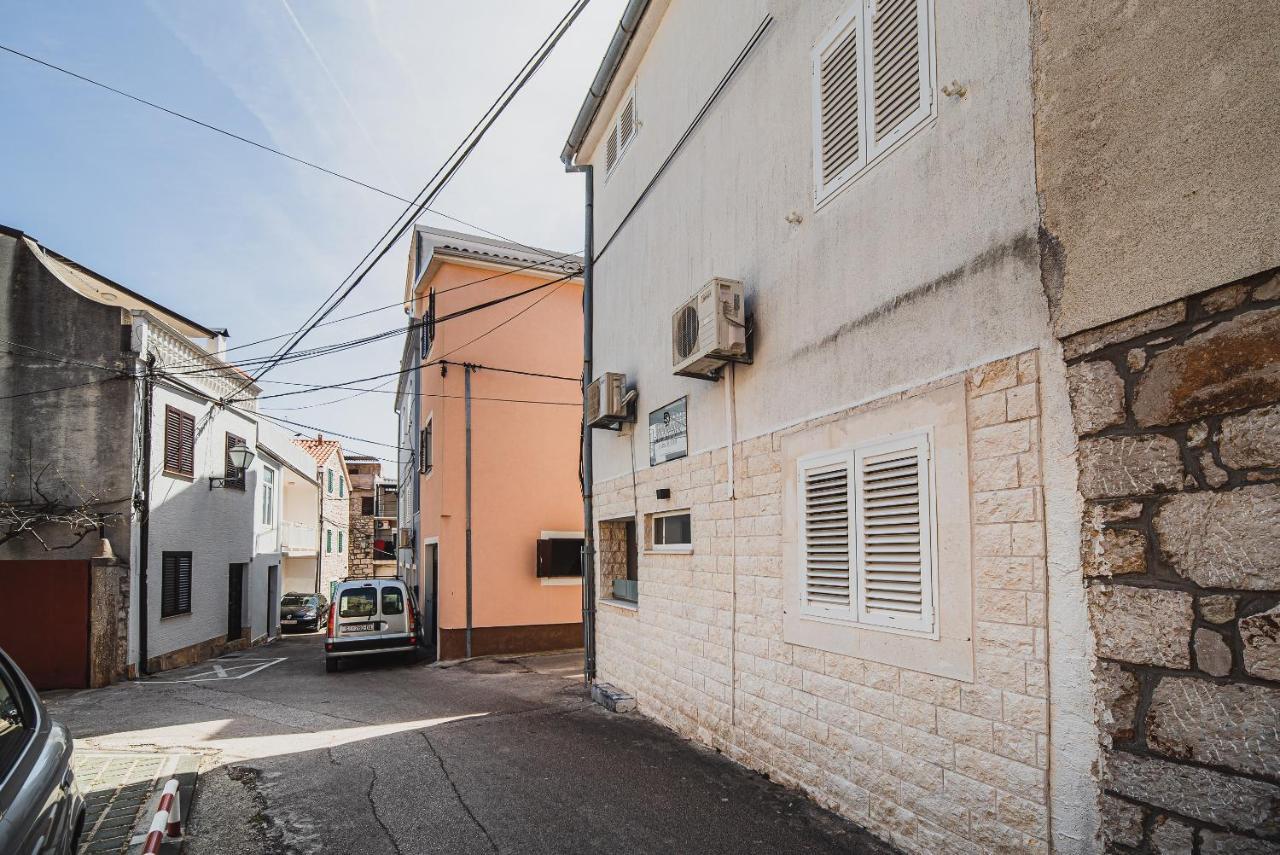 Downtown Park Apartments With Balcony Vodice Bagian luar foto