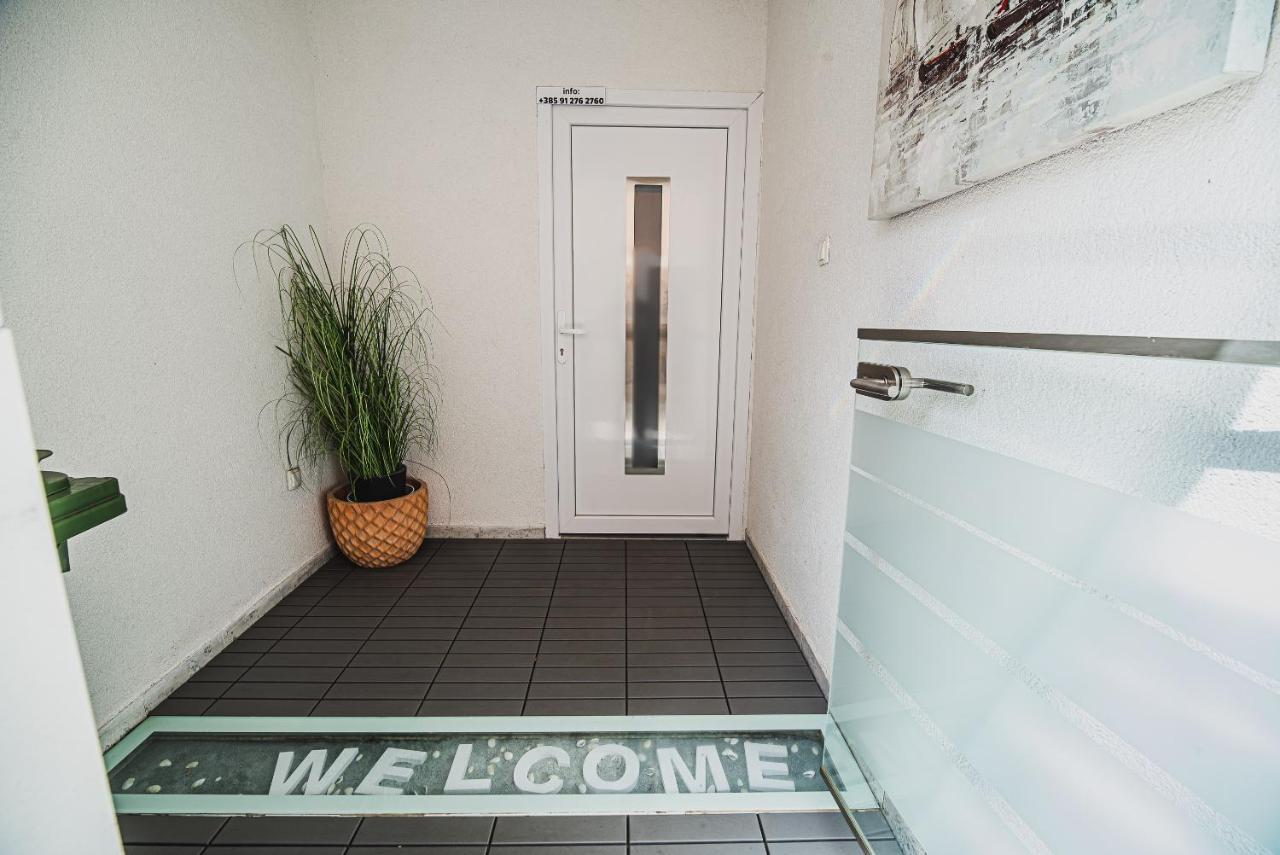 Downtown Park Apartments With Balcony Vodice Bagian luar foto