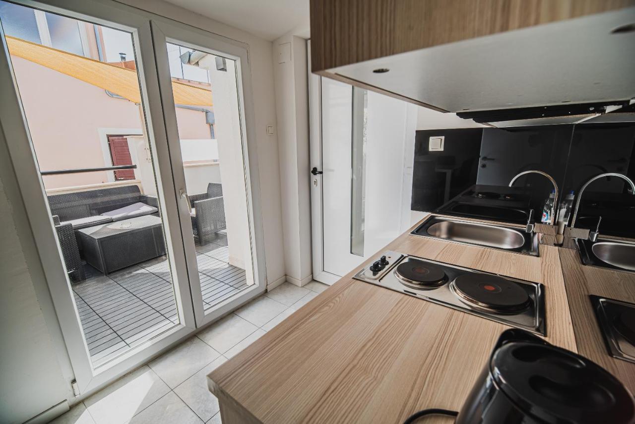 Downtown Park Apartments With Balcony Vodice Bagian luar foto