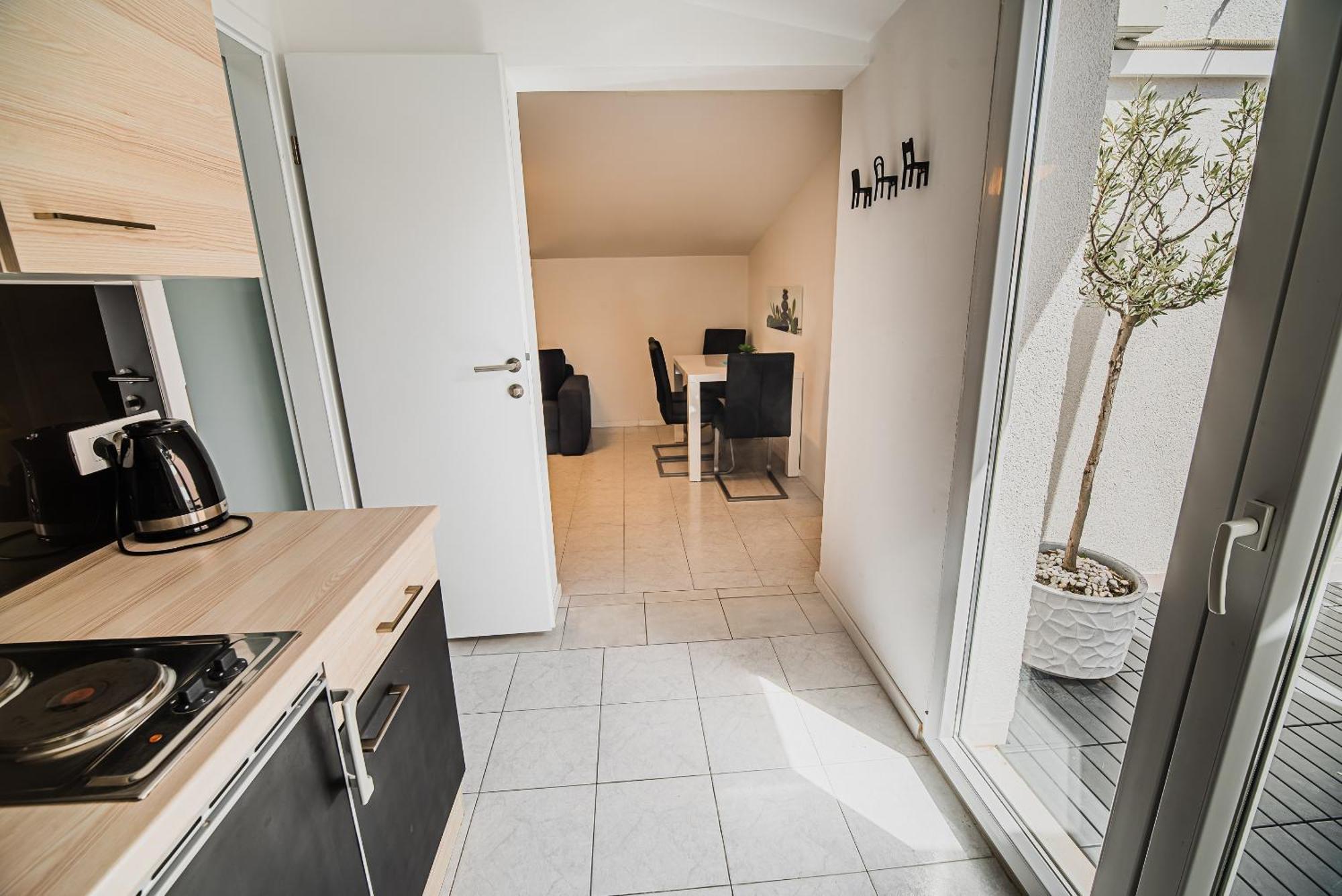 Downtown Park Apartments With Balcony Vodice Ruang foto
