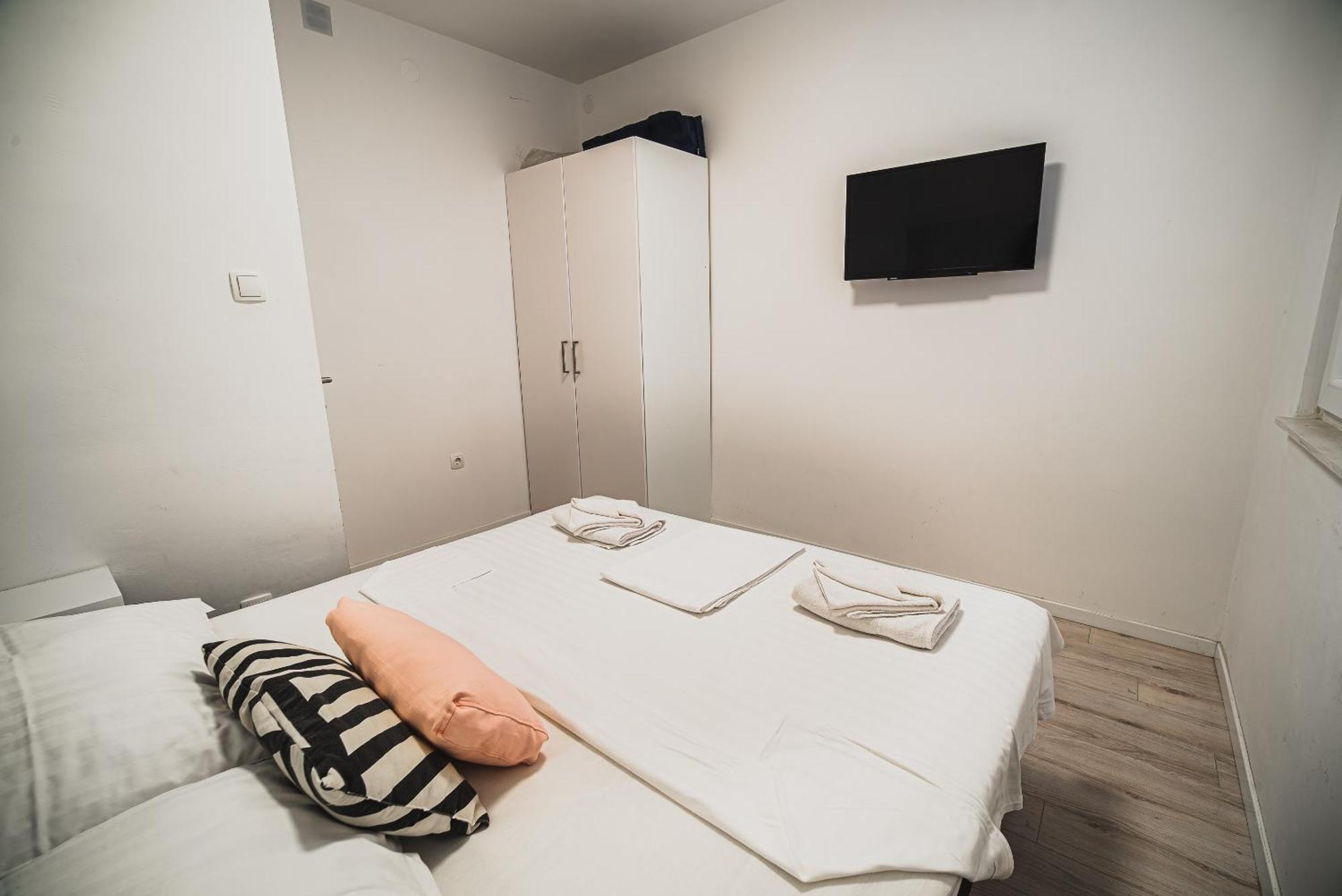 Downtown Park Apartments With Balcony Vodice Ruang foto