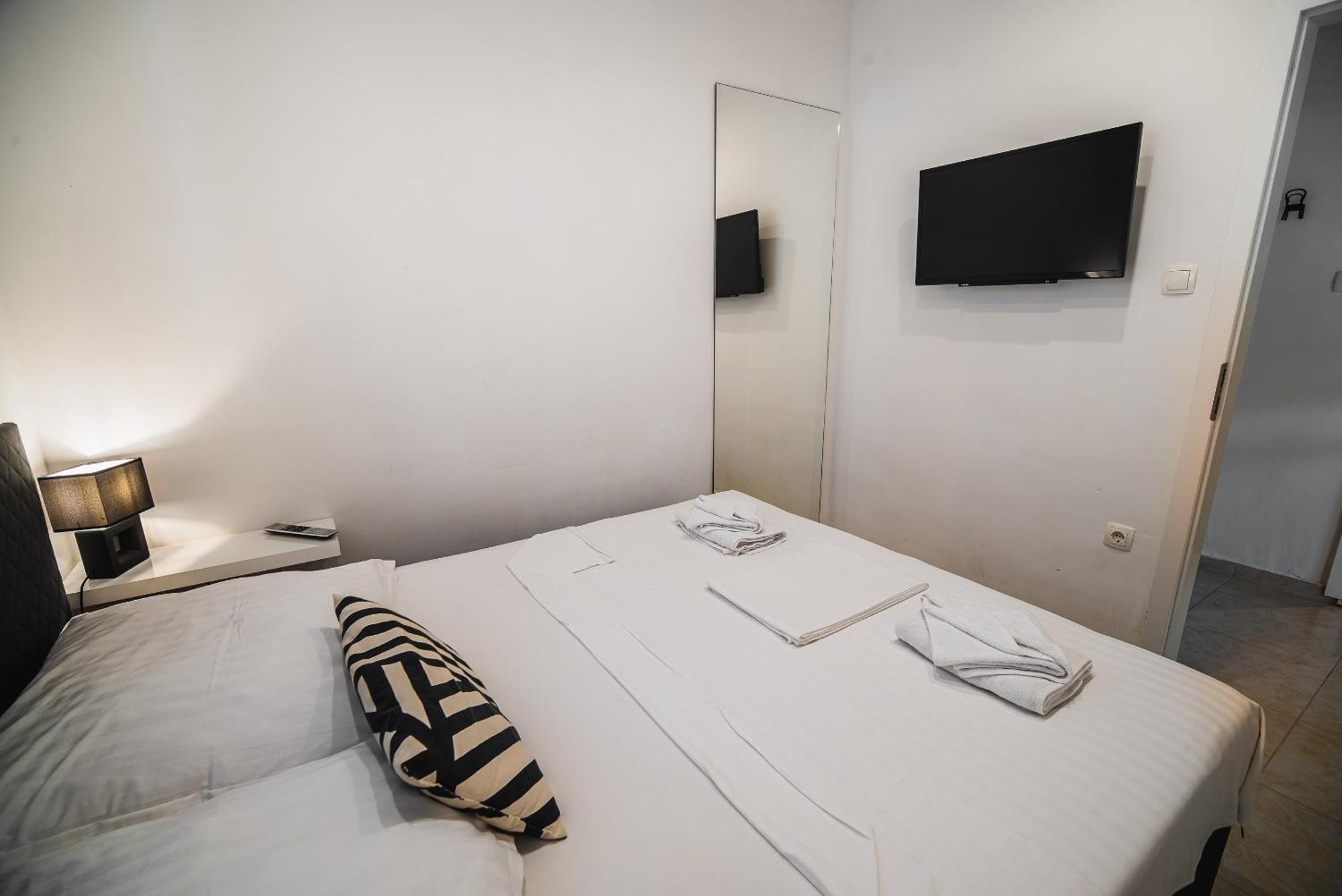 Downtown Park Apartments With Balcony Vodice Ruang foto