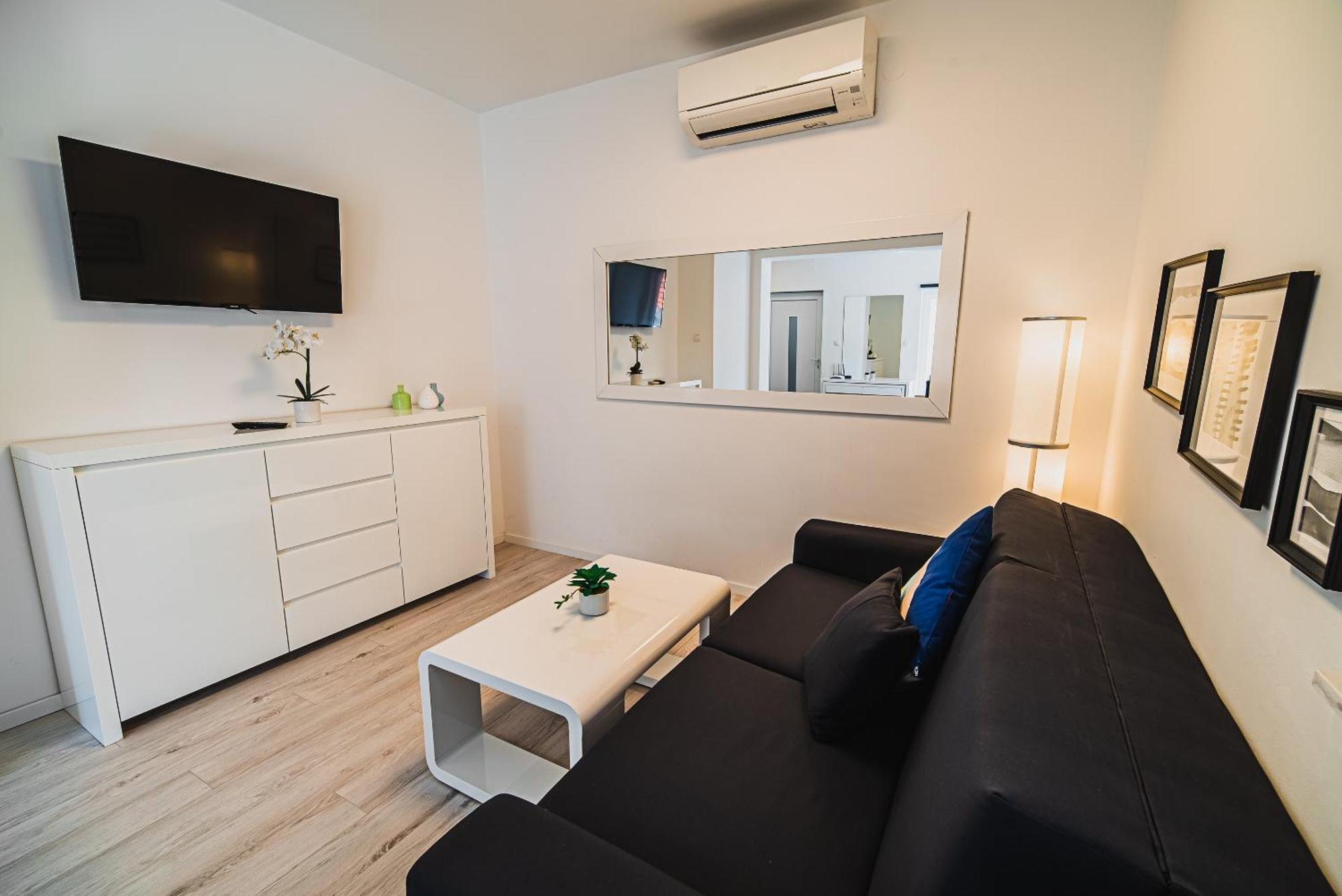 Downtown Park Apartments With Balcony Vodice Ruang foto