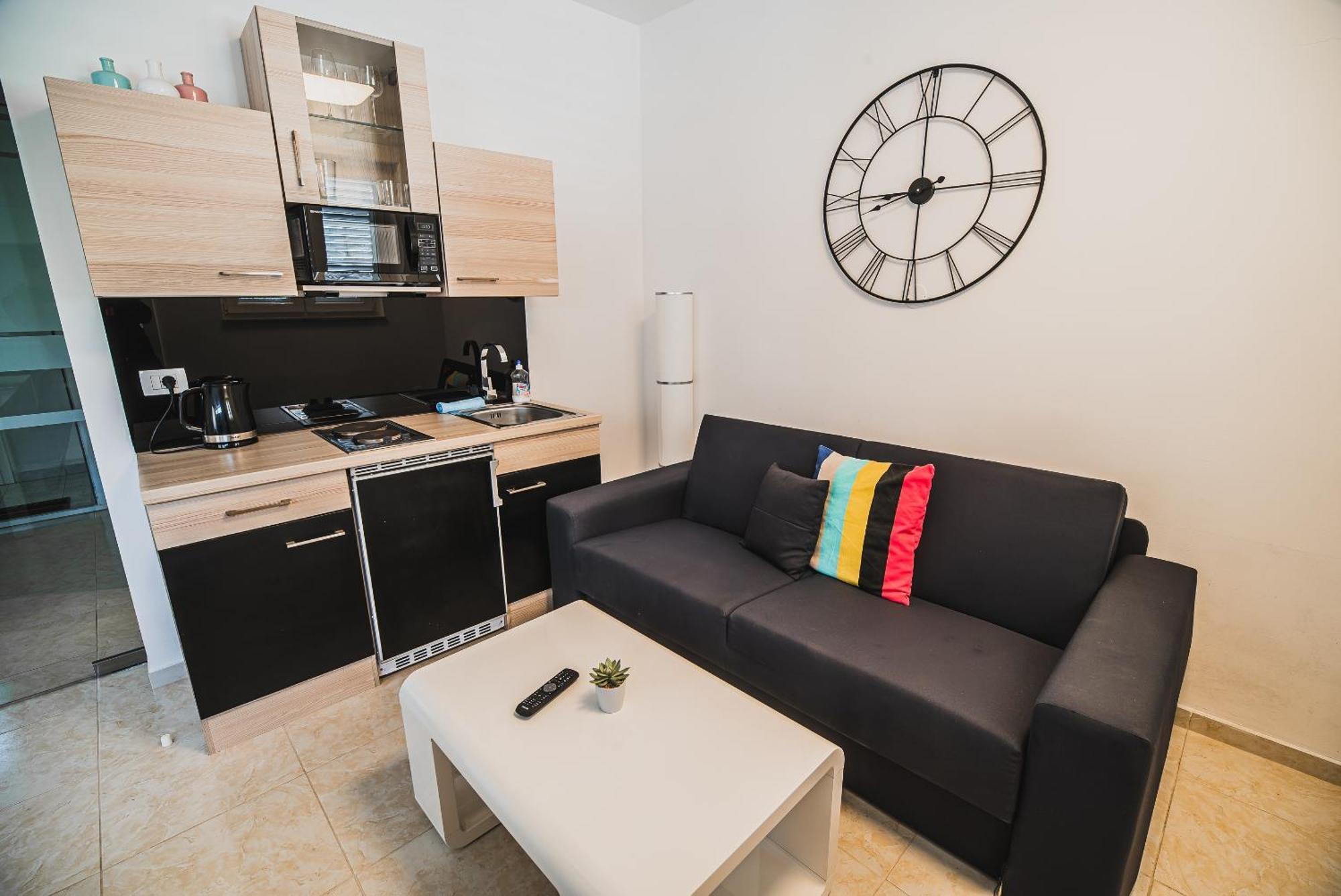Downtown Park Apartments With Balcony Vodice Ruang foto