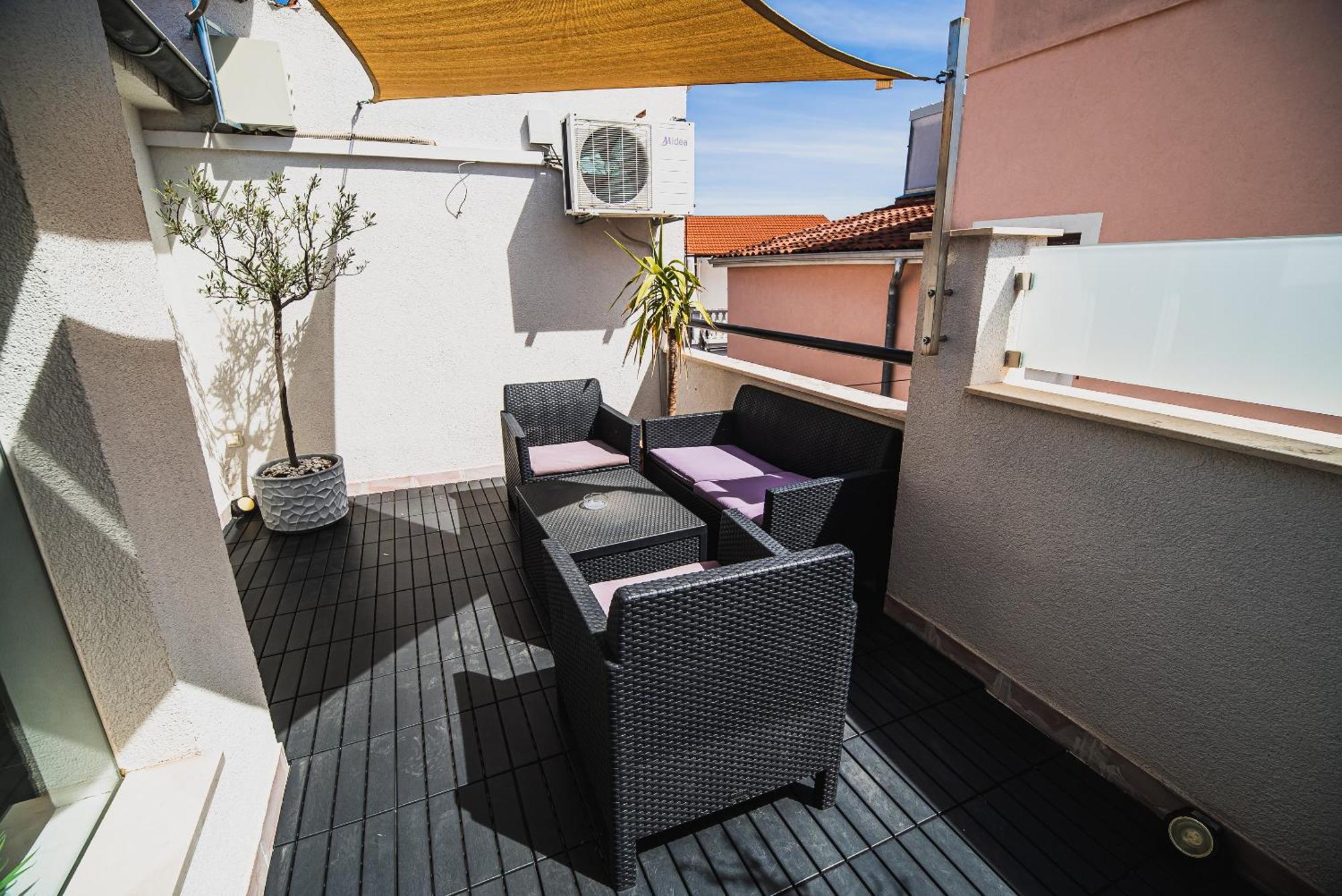 Downtown Park Apartments With Balcony Vodice Ruang foto